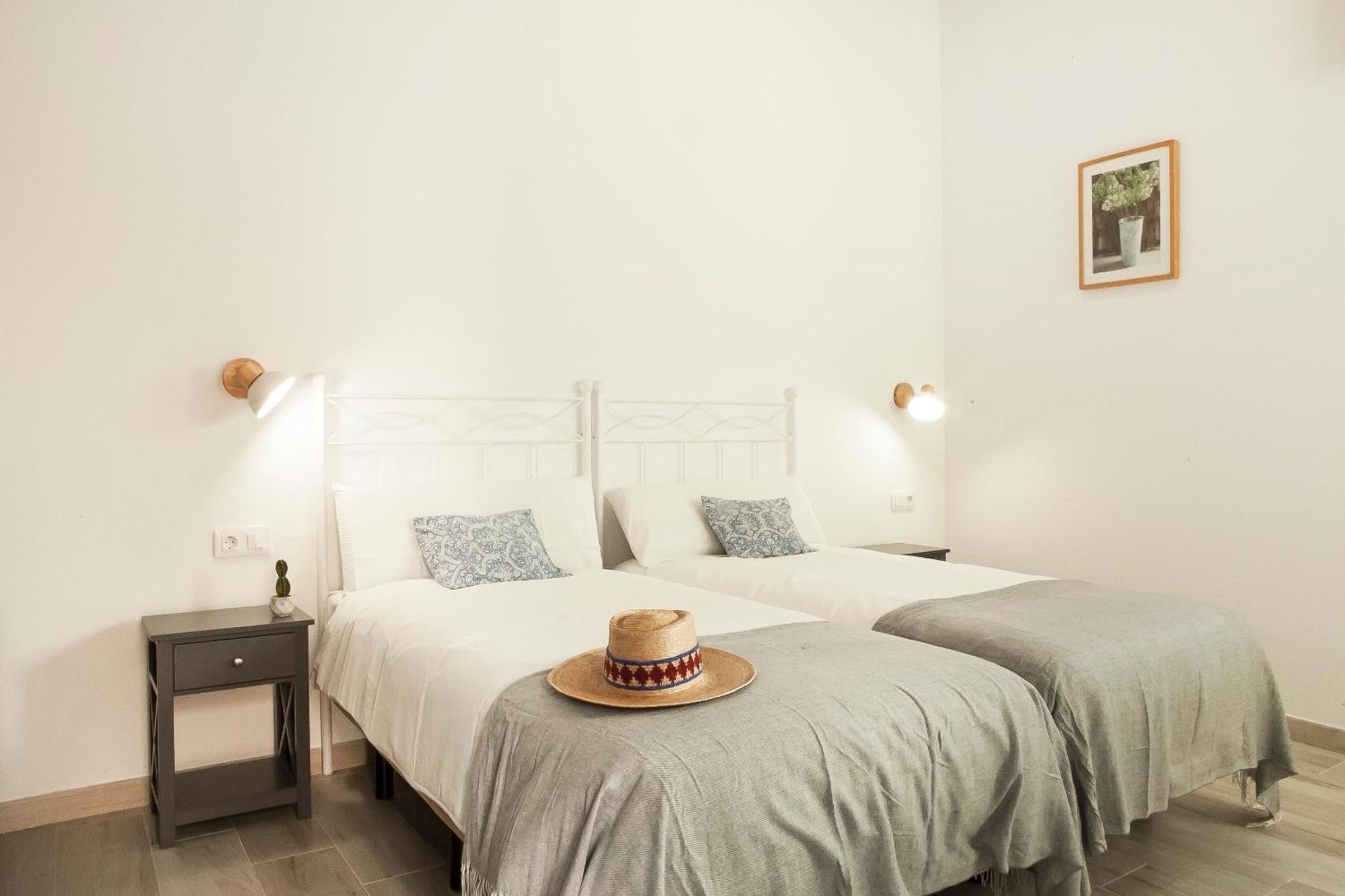 Apartamentos Rg Hospital Valme إشبيلية المظهر الخارجي الصورة